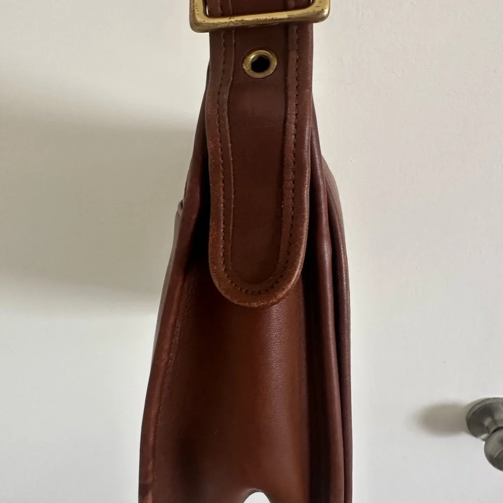 Old Vintage Coach Brown Leather Shoulder Bag with Adjustable Straps - Picture 5 of 10